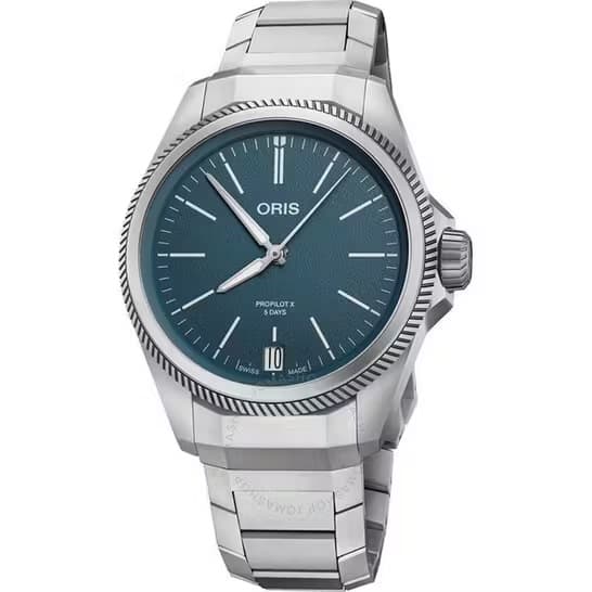 The Oris Pro Pilot has a Titanium Case and Bracelet and is super slim, avoiding the chunky stylings you see on Titanium Dive Watches